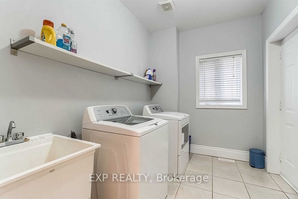 180 Spring Azure Crescent, Oakville, ON L5L 6T9 22