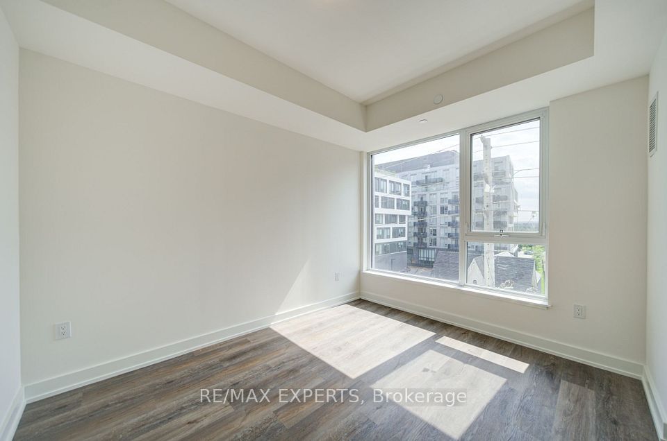 2475 Old Bronte Road 515, Oakville, ON L6M 5S7 22