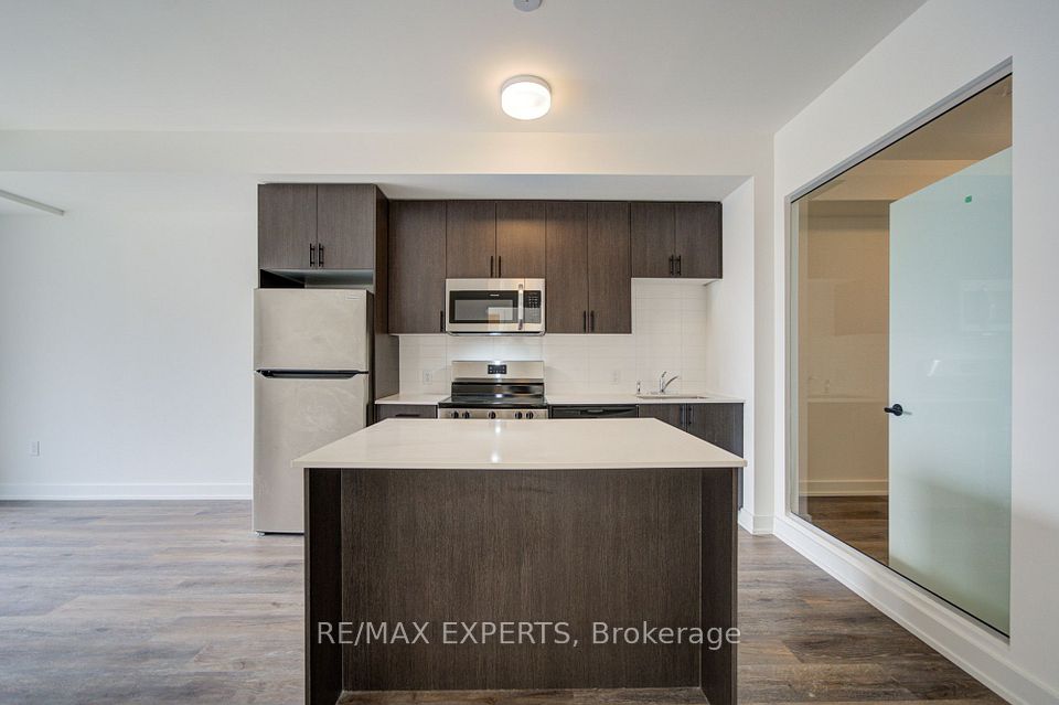 2475 Old Bronte Road 515, Oakville, ON L6M 5S7 8