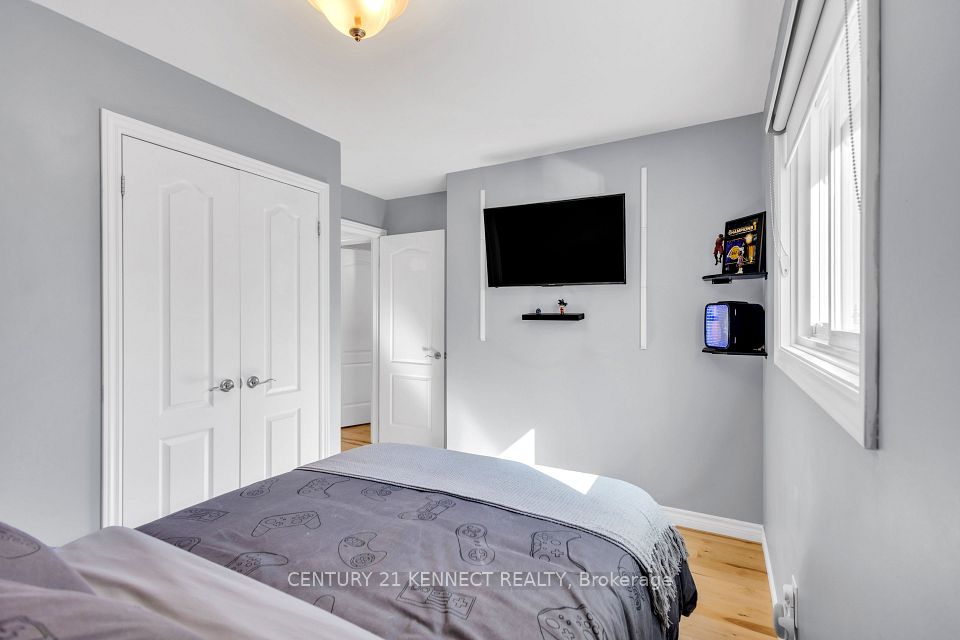 51 Vodden Street W, Brampton, ON L6X 2W6 12