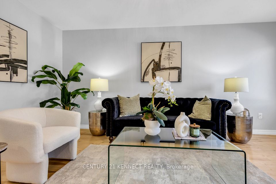 51 Vodden Street W, Brampton, ON L6X 2W6 2