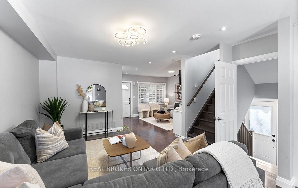 26 Roxaline Street, Toronto, ON M9P 2Y9 10