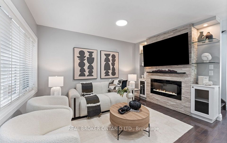 26 Roxaline Street, Toronto, ON M9P 2Y9 12