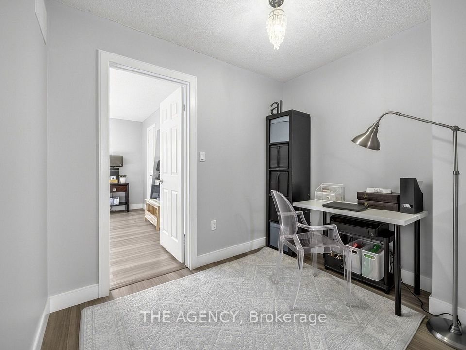 756 Village Green Boulevard, Mississauga, ON L5E 3K8 20