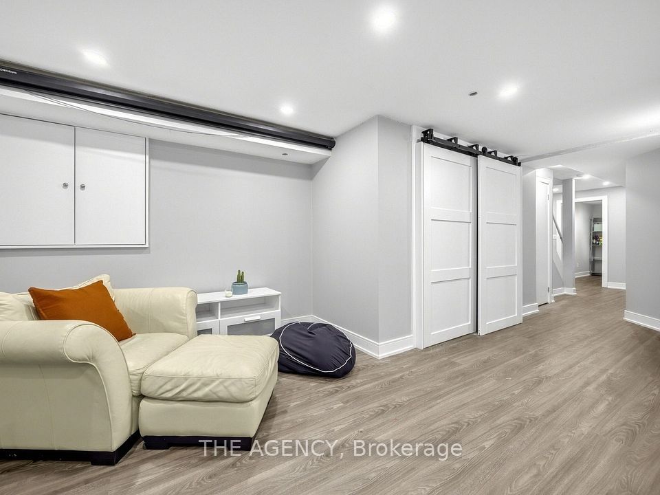 756 Village Green Boulevard, Mississauga, ON L5E 3K8 22