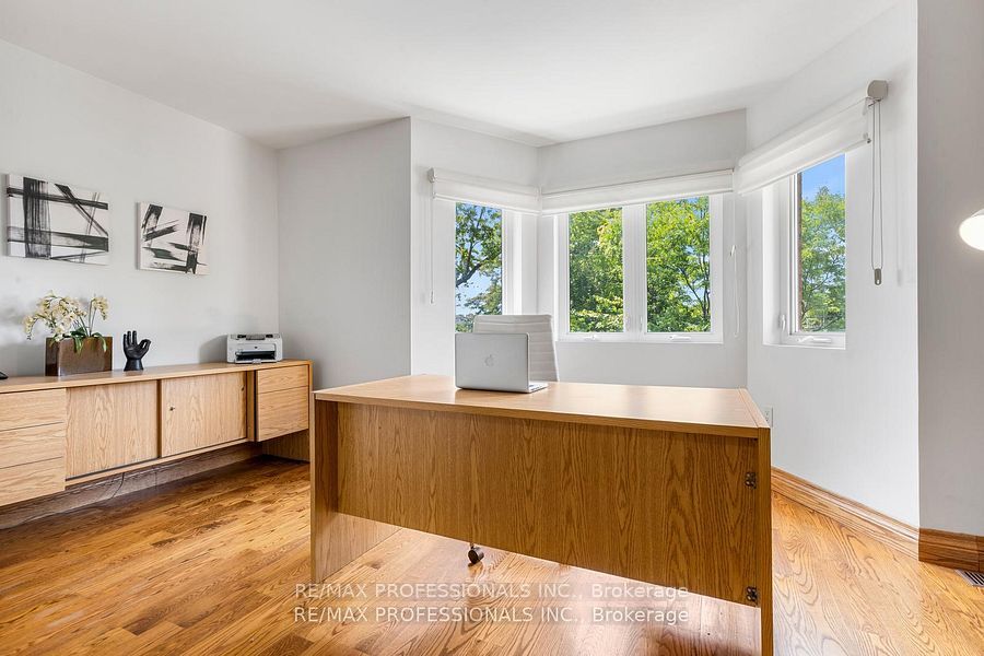 152 Evans Avenue, Toronto, ON M8Z 1H9 18