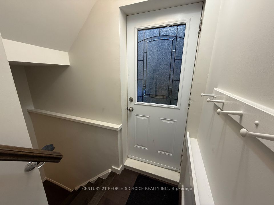 2906 Peacock Drive BSMT, Mississauga, ON L5M 5S2 5