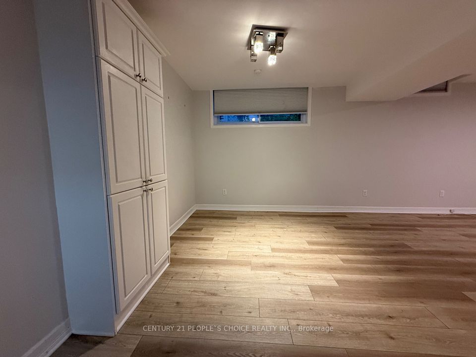 2906 Peacock Drive BSMT, Mississauga, ON L5M 5S2 12