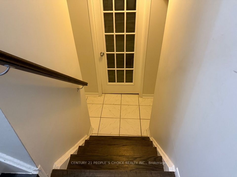 2906 Peacock Drive BSMT, Mississauga, ON L5M 5S2 4