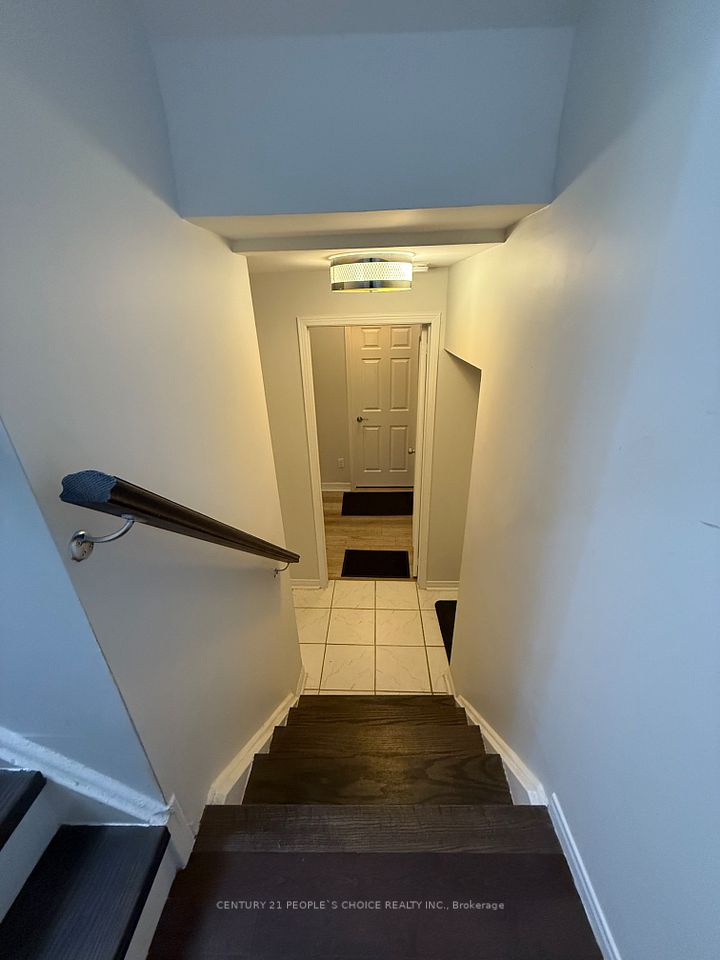 2906 Peacock Drive BSMT, Mississauga, ON L5M 5S2 6