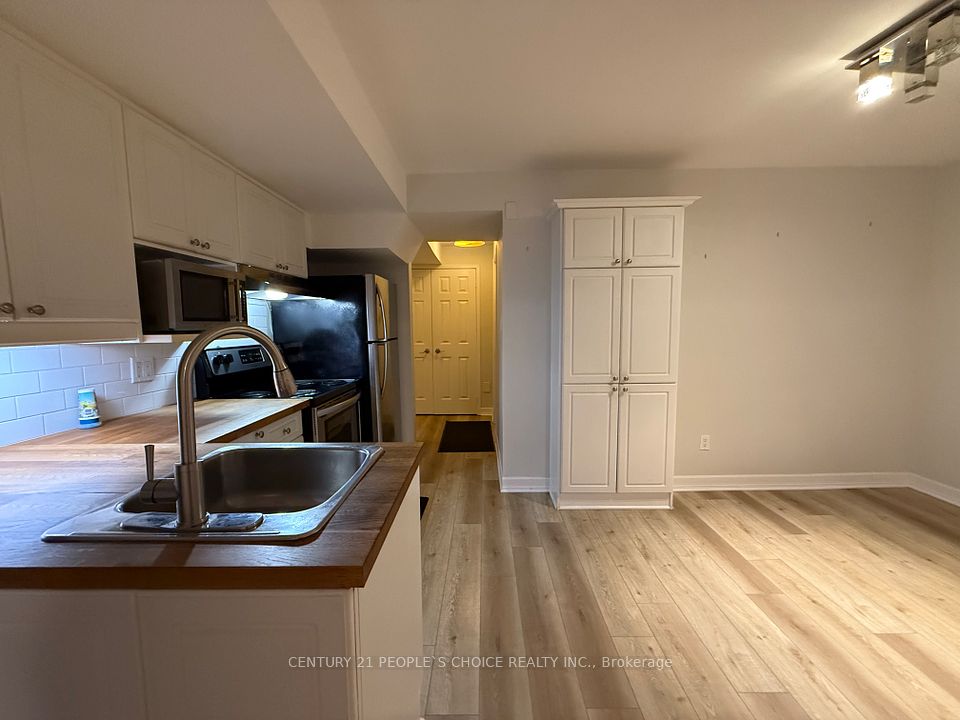 2906 Peacock Drive BSMT, Mississauga, ON L5M 5S2 9