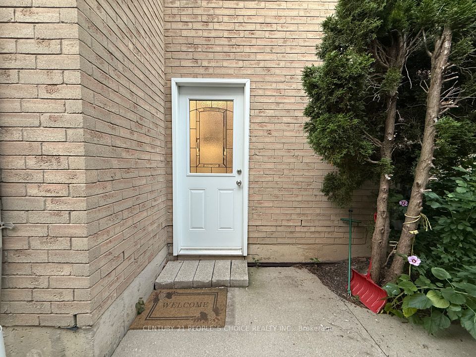 2906 Peacock Drive BSMT, Mississauga, ON L5M 5S2 3