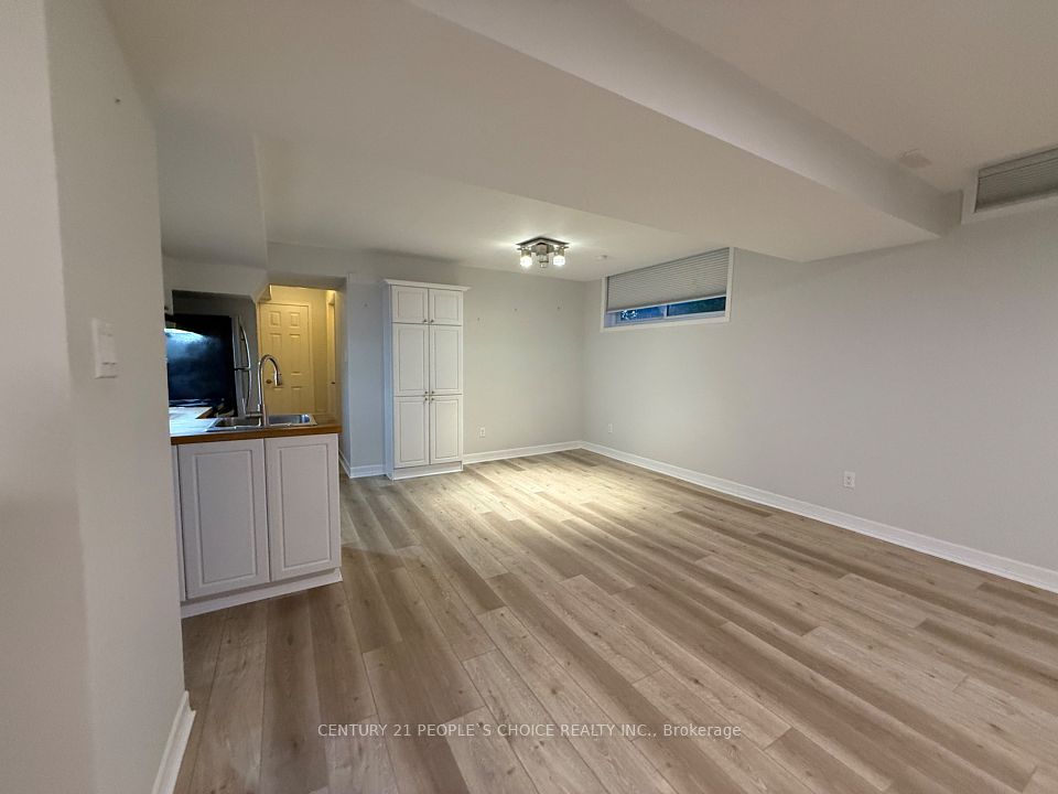 2906 Peacock Drive BSMT, Mississauga, ON L5M 5S2 10