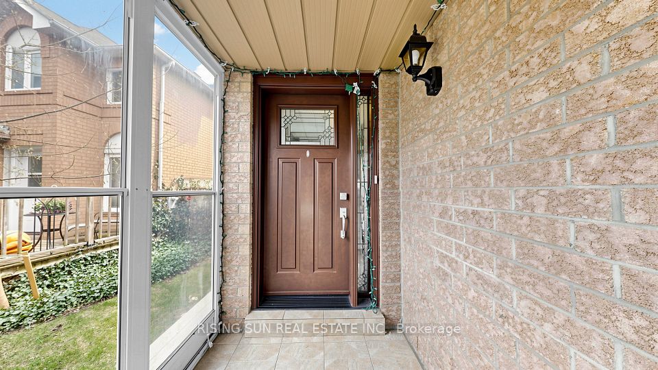 10 Cedarwood Crescent, Brampton, ON L6X 4K1 4