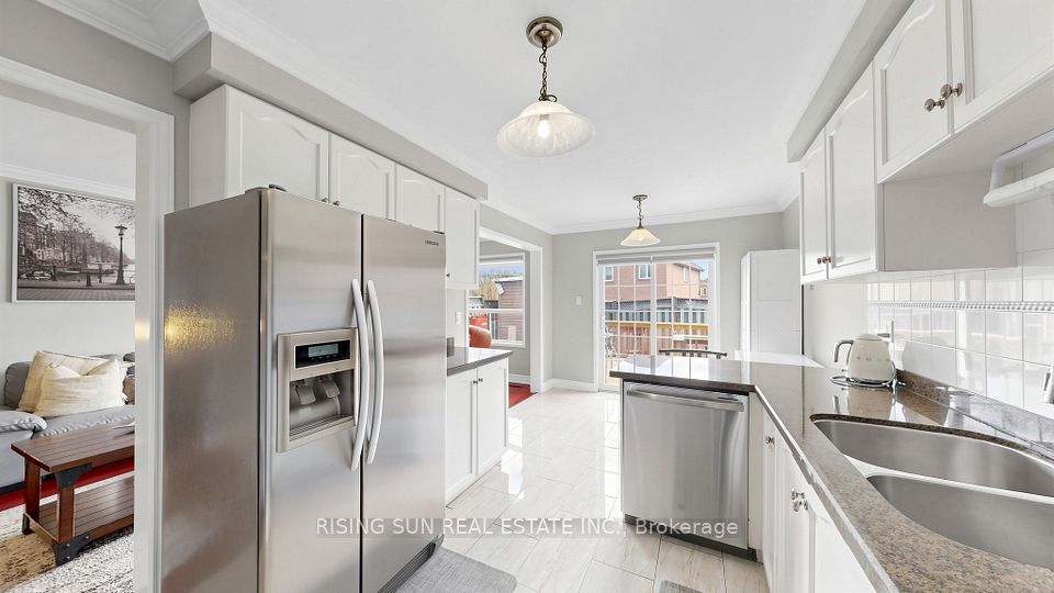 10 Cedarwood Crescent, Brampton, ON L6X 4K1 15