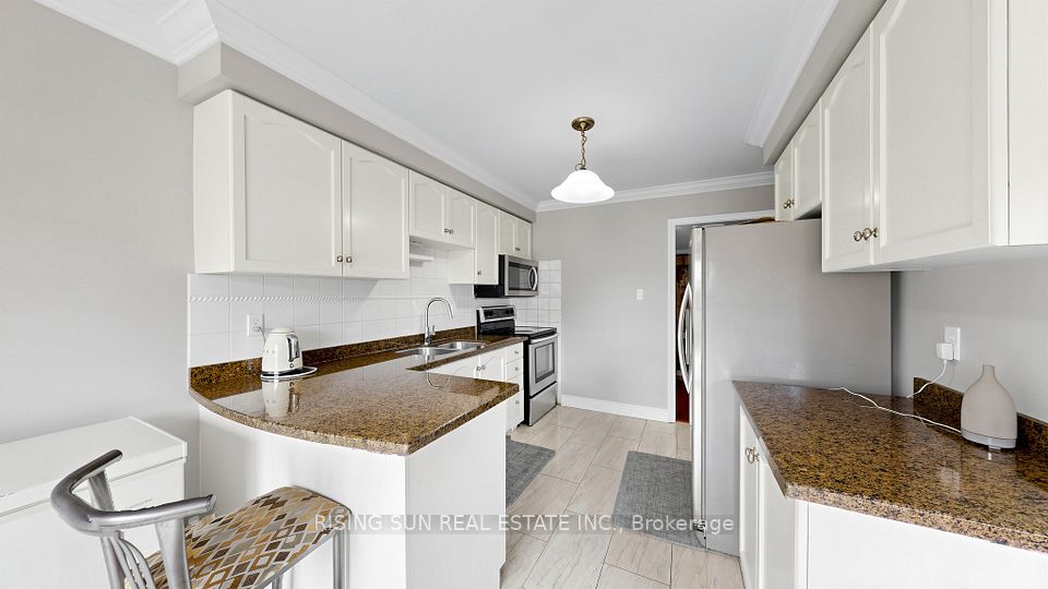 10 Cedarwood Crescent, Brampton, ON L6X 4K1 13