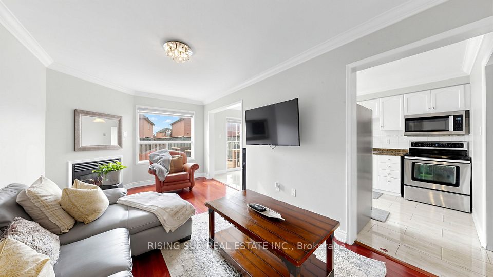 10 Cedarwood Crescent, Brampton, ON L6X 4K1 12