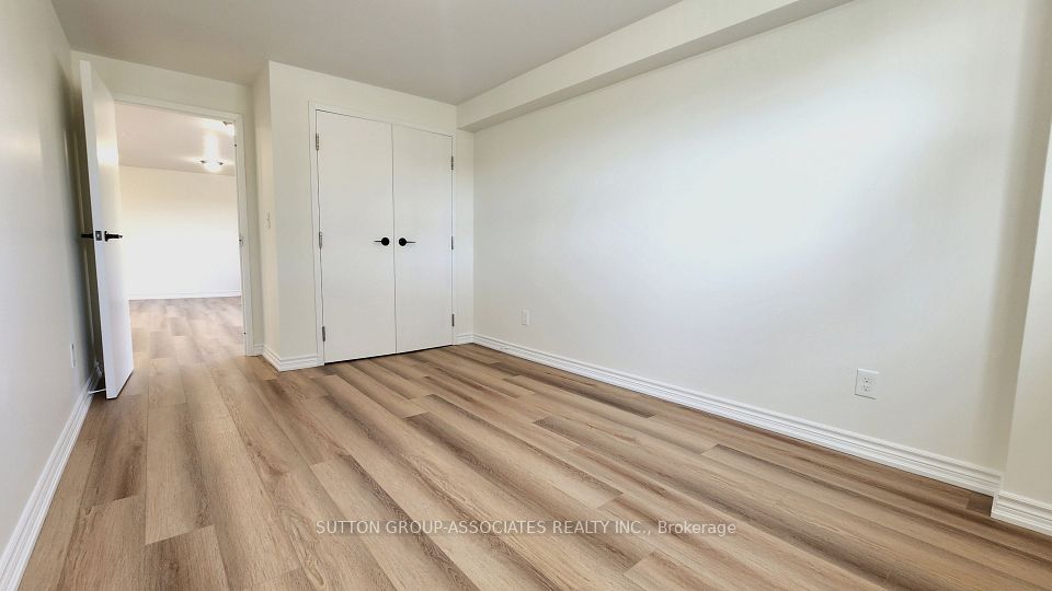 2356 Islington Avenue 105, Toronto, ON M9W 3X3 20