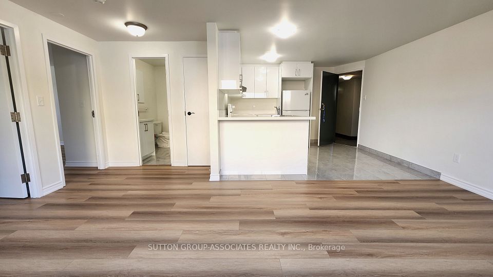 2356 Islington Avenue 105, Toronto, ON M9W 3X3 3