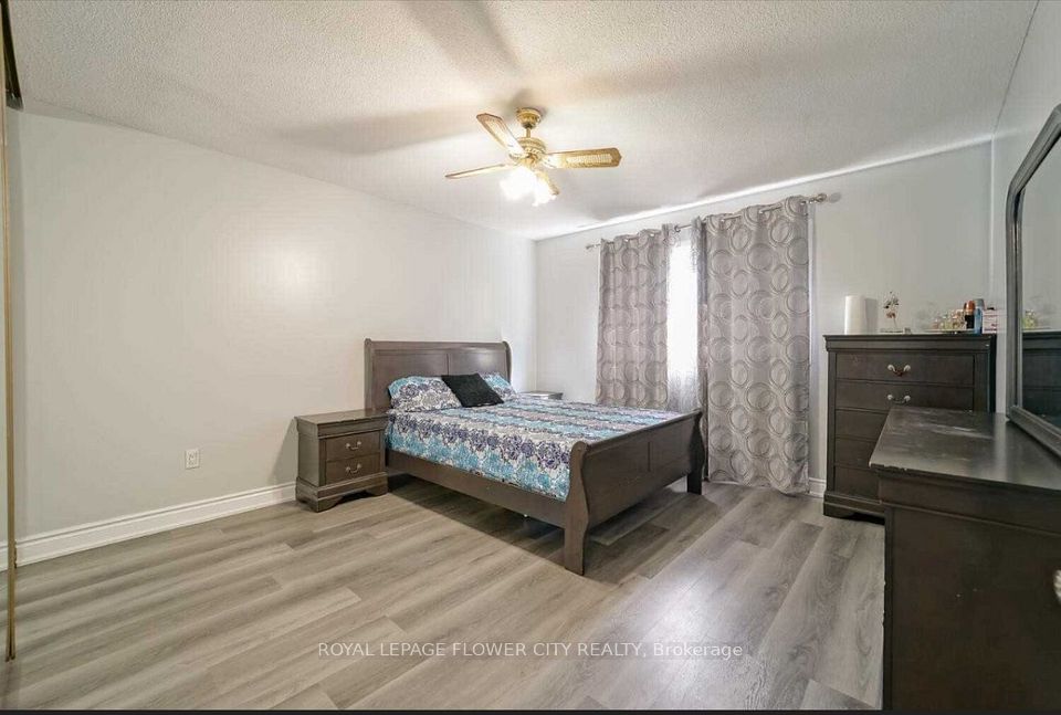 28 Junewood Crescent, Brampton, ON L6S 3T6 7