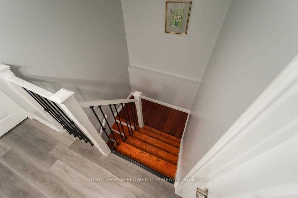 28 Junewood Crescent, Brampton, ON L6S 3T6 3