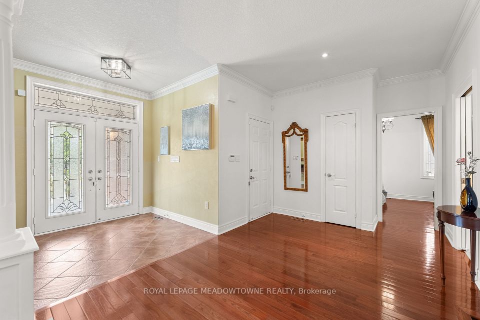 17 Mcnutt Street, Brampton, ON L6Y 5L3 4
