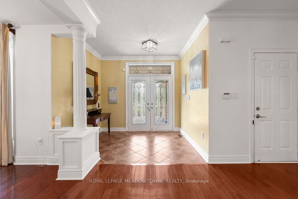 17 Mcnutt Street, Brampton, ON L6Y 5L3 3