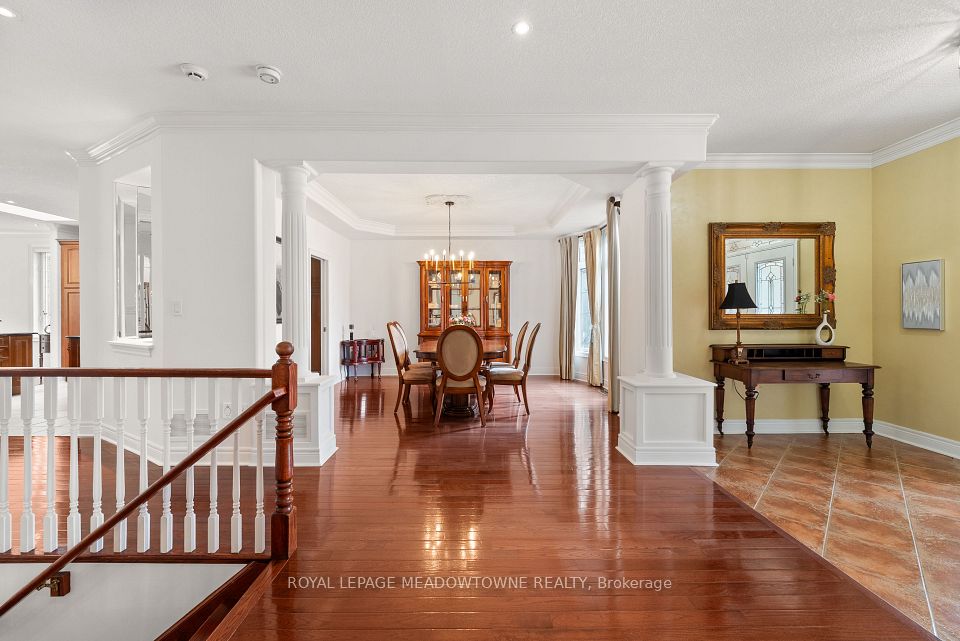 17 Mcnutt Street, Brampton, ON L6Y 5L3 5