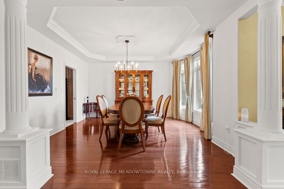 17 Mcnutt Street, Brampton, ON L6Y 5L3 8