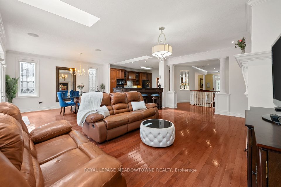 17 Mcnutt Street, Brampton, ON L6Y 5L3 13