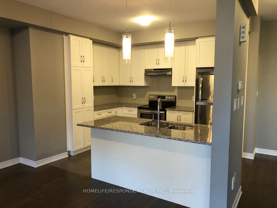385 GRANTHAM COMMON Common, Oakville, ON L6H 0P8 2