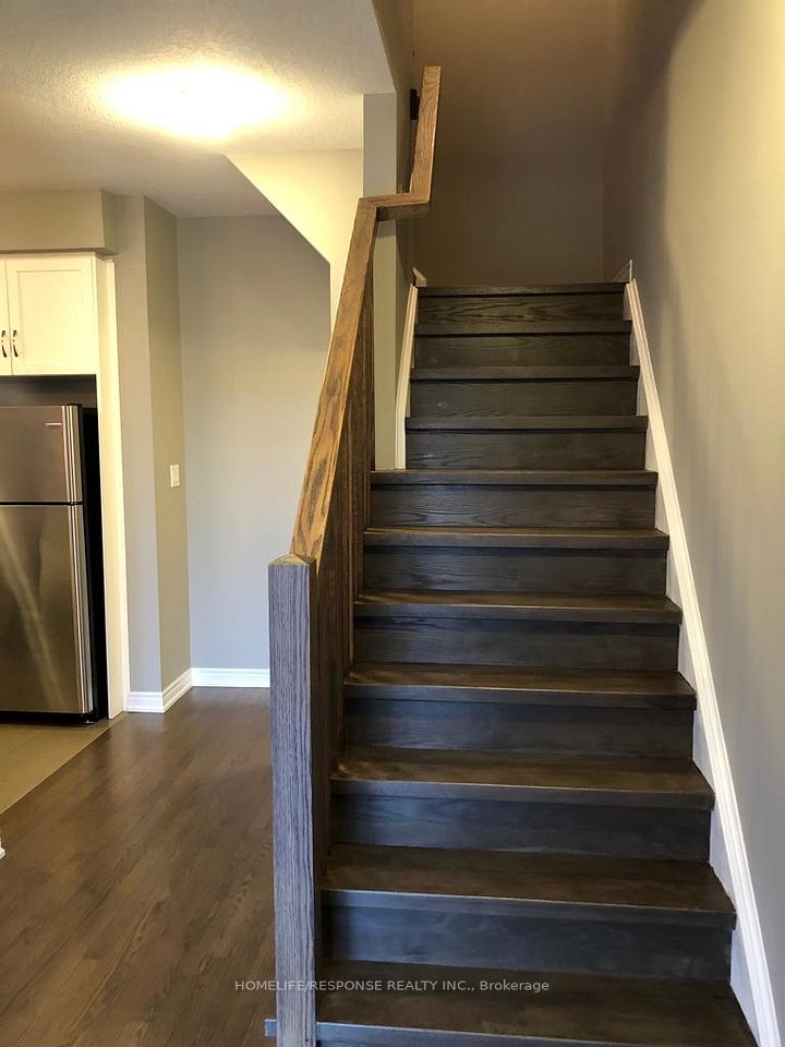 385 GRANTHAM COMMON Common, Oakville, ON L6H 0P8 4