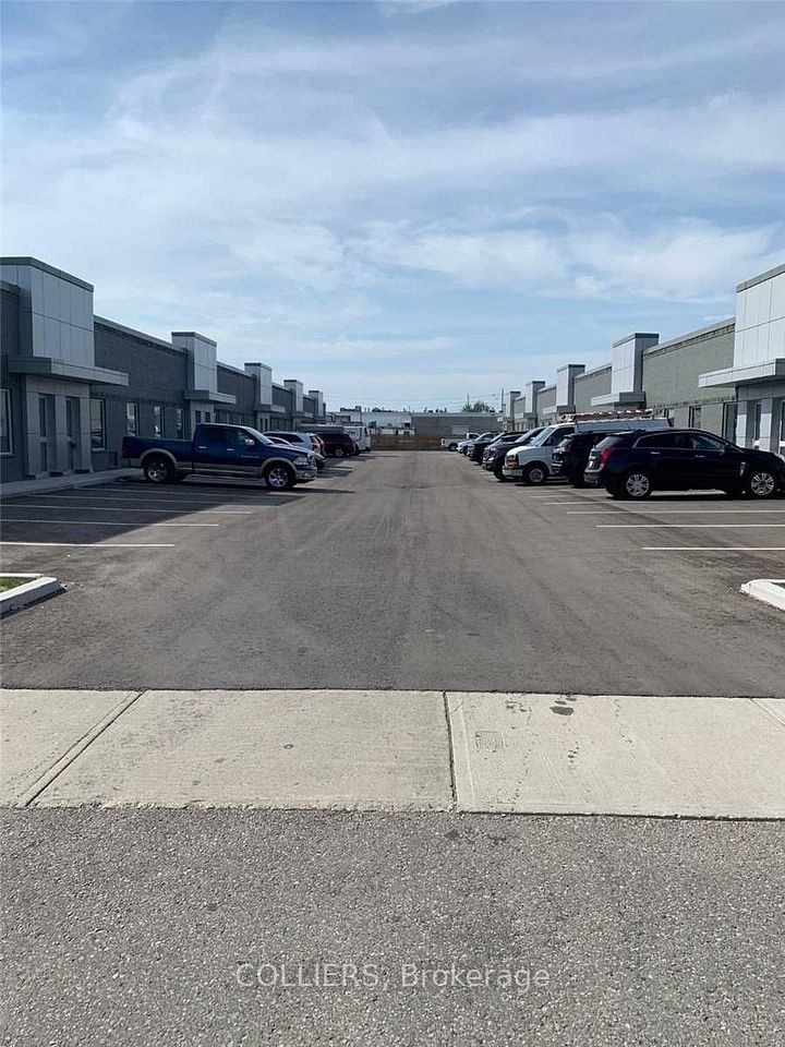 25 Coronet Road 5, Toronto, ON M8Z 2L8 3