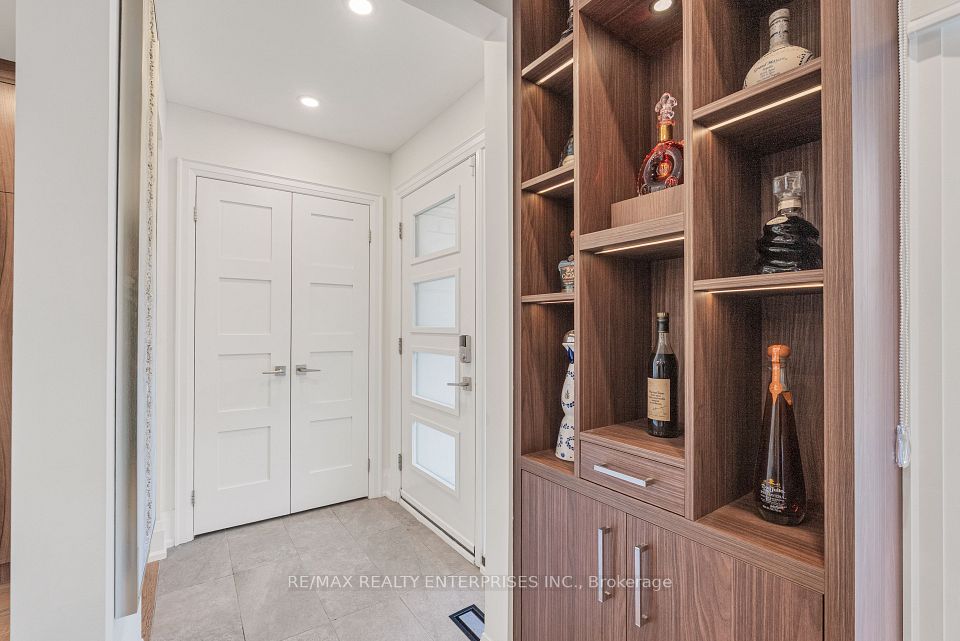 2223 Belfast Crescent, Mississauga, ON L5K 1N7 17