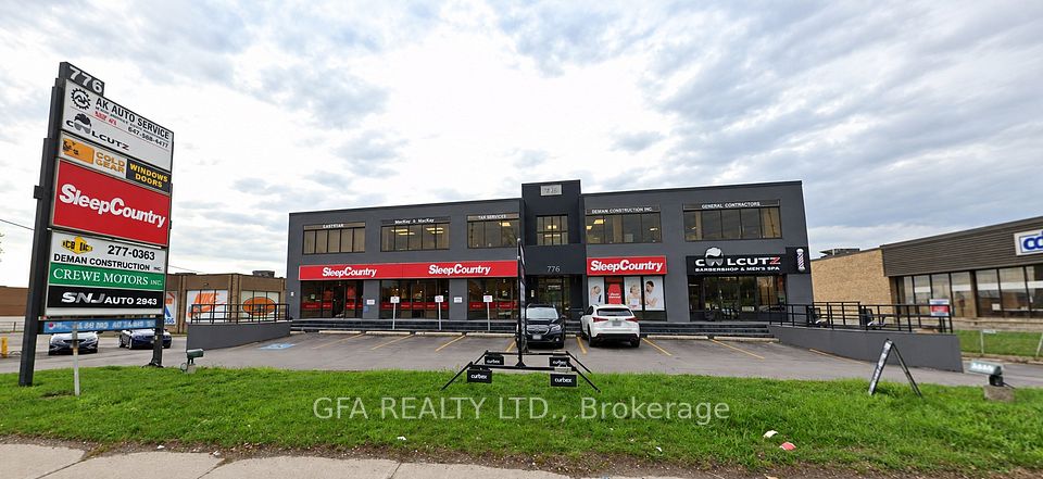 Office at 776 Dundas Street E 202, Mississauga, ON L4Y 2B6