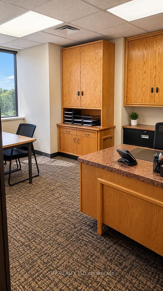 776 Dundas Street E 202, Mississauga, ON L4Y 2B6 4