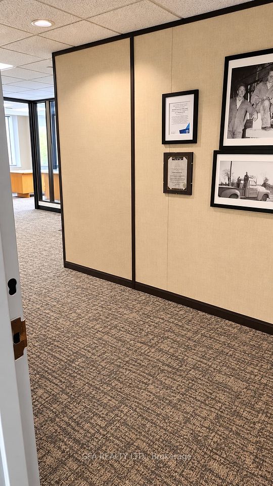 776 Dundas Street E 201, Mississauga, ON L4Y 2B6 6