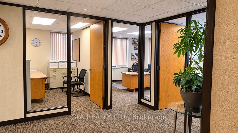 776 Dundas Street E 201, Mississauga, ON L4Y 2B6 5