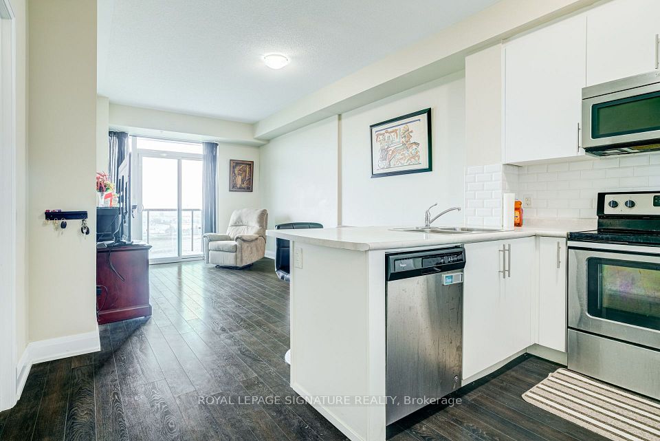 55 Yorkland Boulevard 905, Brampton, ON L6P 4K9 5