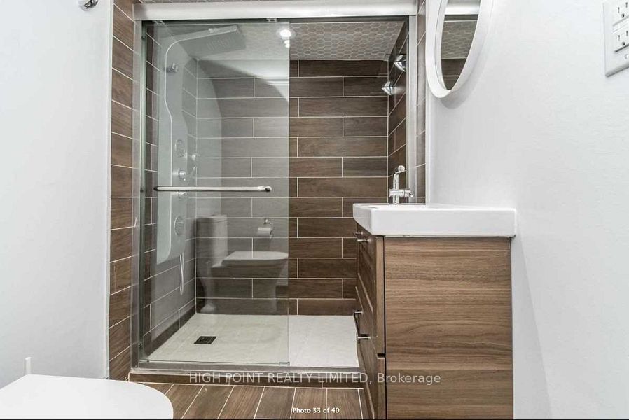 1090 Kipling Avenue, Toronto, ON M9B 3M2 8