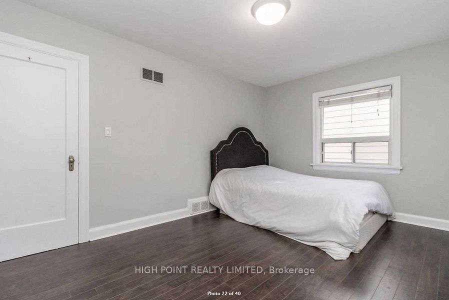 1090 Kipling Avenue, Toronto, ON M9B 3M2 12