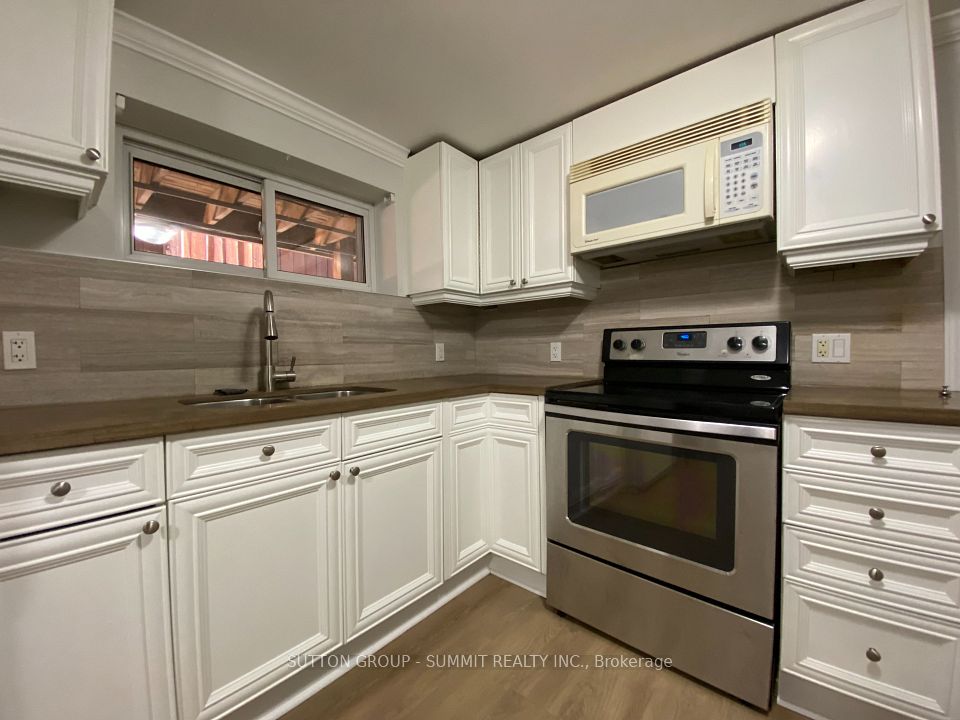 4176 Cawthra Road, Mississauga, ON L4Z 1A1 8