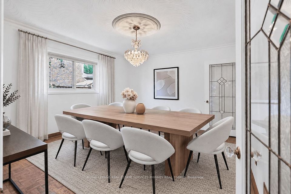 1682 Medallion Court, Mississauga, ON L5J 4G1 7