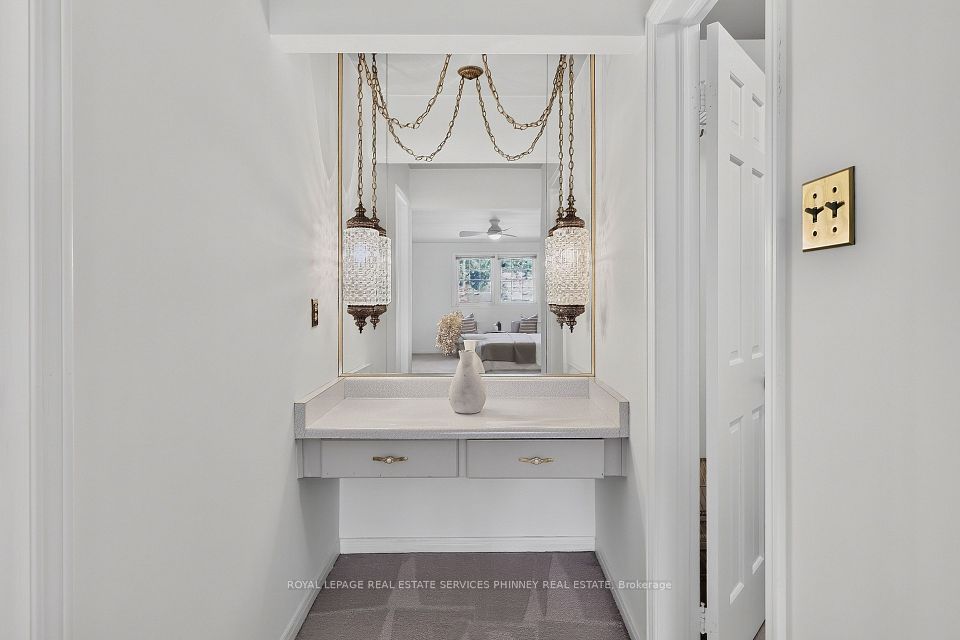 1682 Medallion Court, Mississauga, ON L5J 4G1 23
