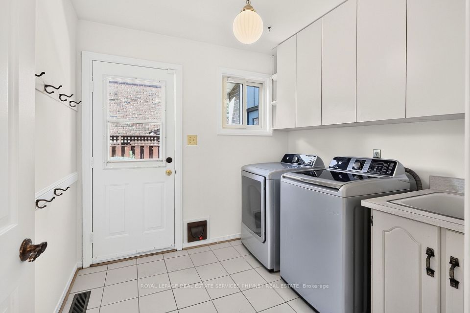 1682 Medallion Court, Mississauga, ON L5J 4G1 20