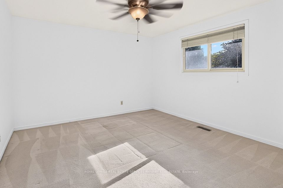 1682 Medallion Court, Mississauga, ON L5J 4G1 25