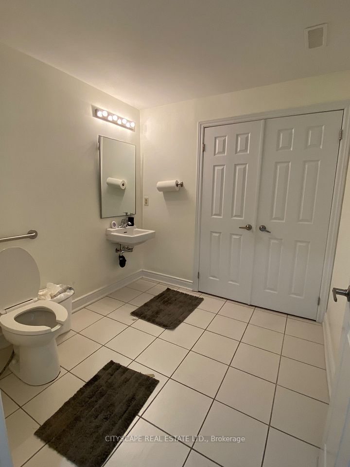 10 Sky Harbour Drive, Brampton, ON L6Y 0V7 14