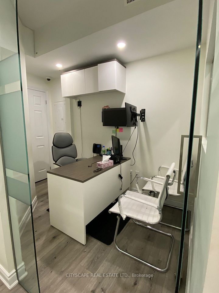 10 Sky Harbour Drive, Brampton, ON L6Y 0V7 13