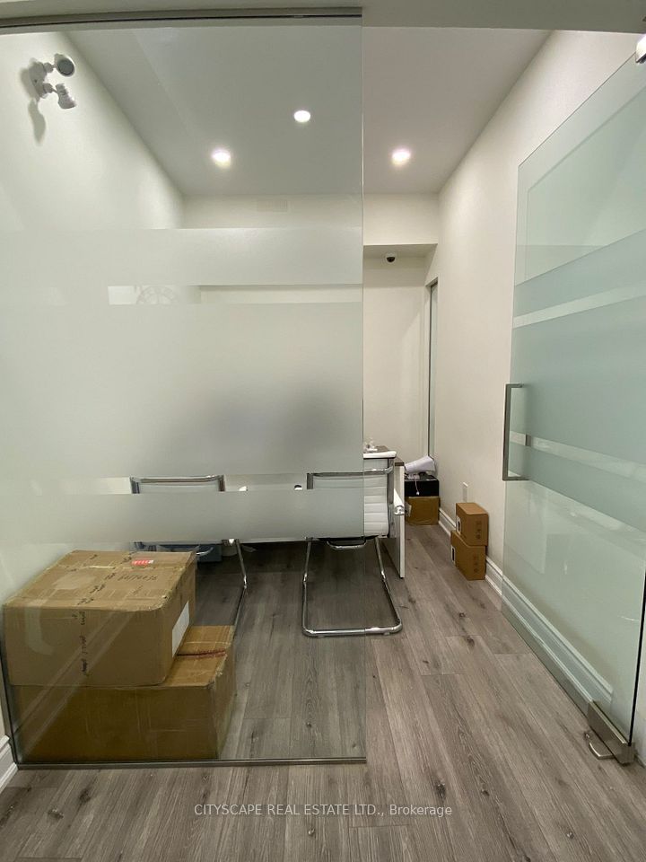 10 Sky Harbour Drive, Brampton, ON L6Y 0V7 8