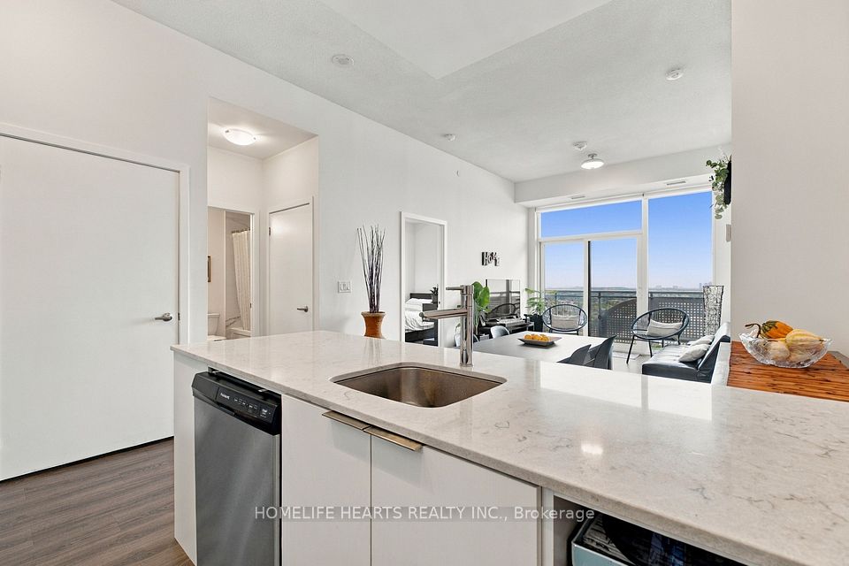 2520 Eglinton Avenue W 1412, Mississauga, ON L5M 0Y4 13